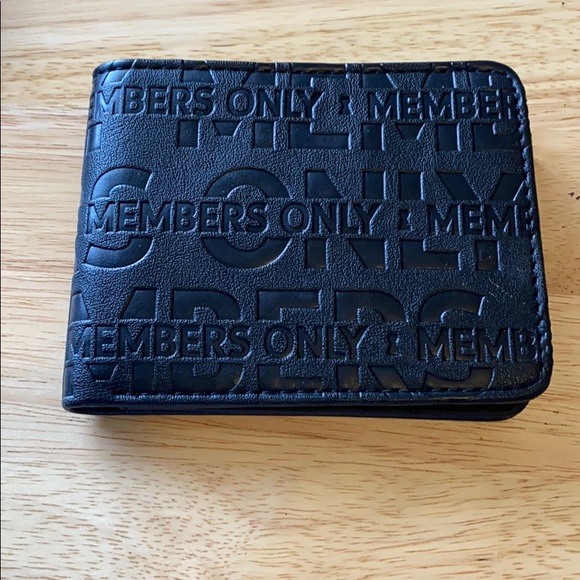 Members Only Wallet - Picture 2 of 5
